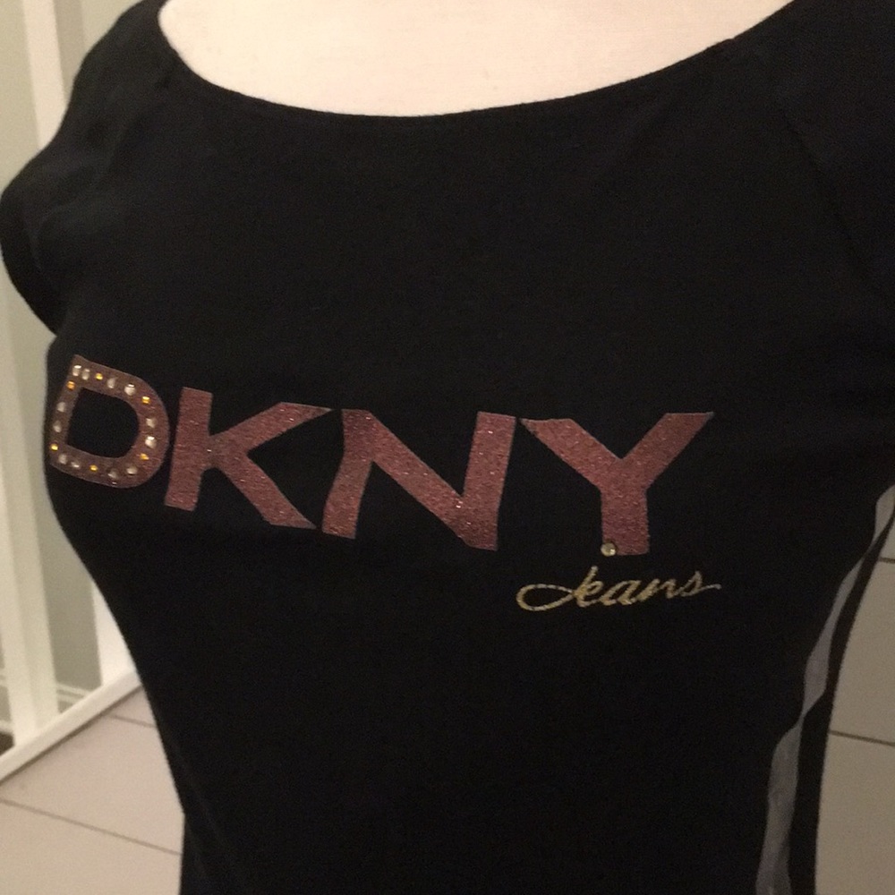 DKNY top